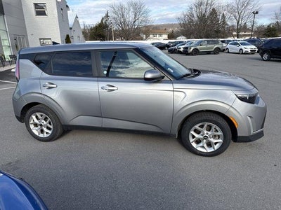 2024 Kia Soul LX IVT