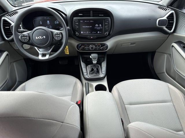 2023 Kia Soul LX IVT