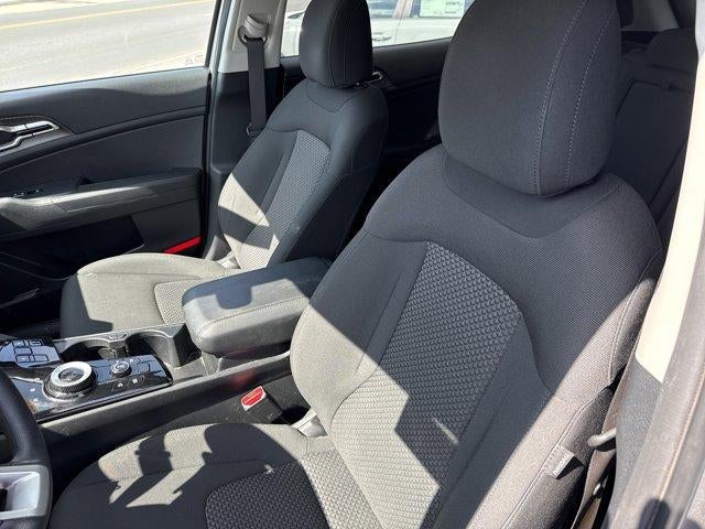 2023 Kia Sportage Hybrid LX AWD