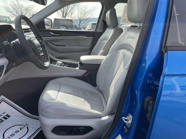 2022 Jeep Grand Cherokee 4xe Overland 4x4