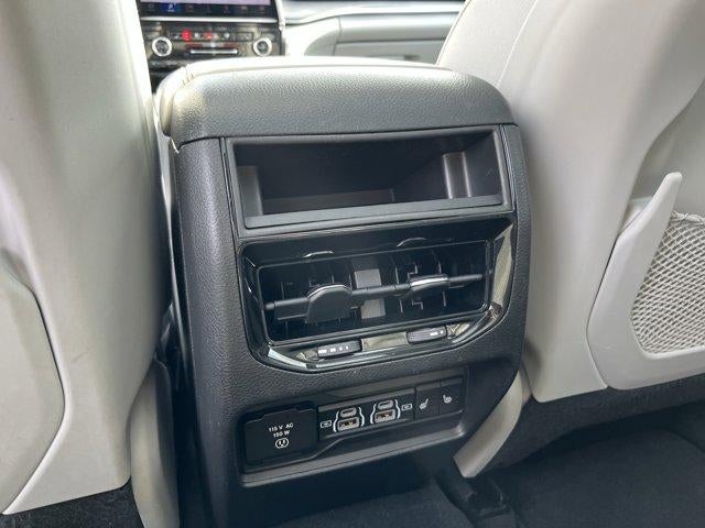 2022 Jeep Grand Cherokee 4xe Overland 4x4