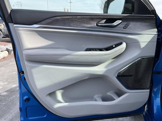 2022 Jeep Grand Cherokee 4xe Overland 4x4