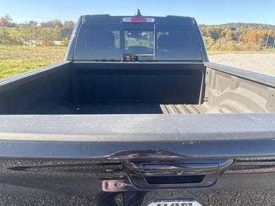 2022 RAM 1500 Big Horn 4x4 Quad Cab 6'4" Box