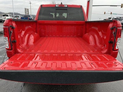 2022 RAM 1500 Big Horn 4x4 Crew Cab 5'7" Box
