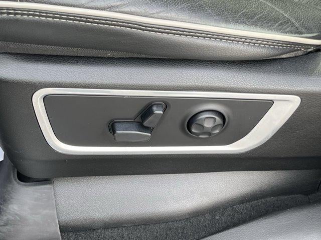 2019 RAM 1500 Laramie 4x4 Crew Cab 6'4" Box