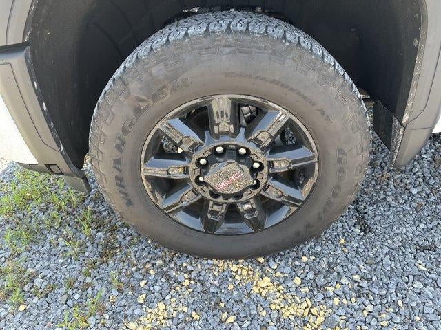 2025 GMC Sierra 2500 HD Crew Cab Standard Box 4-Wheel Drive AT4