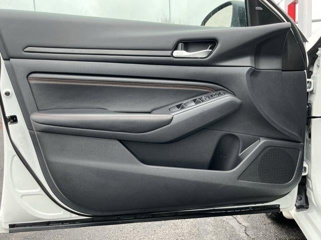 2022 Nissan Altima 2.5 SR Sedan