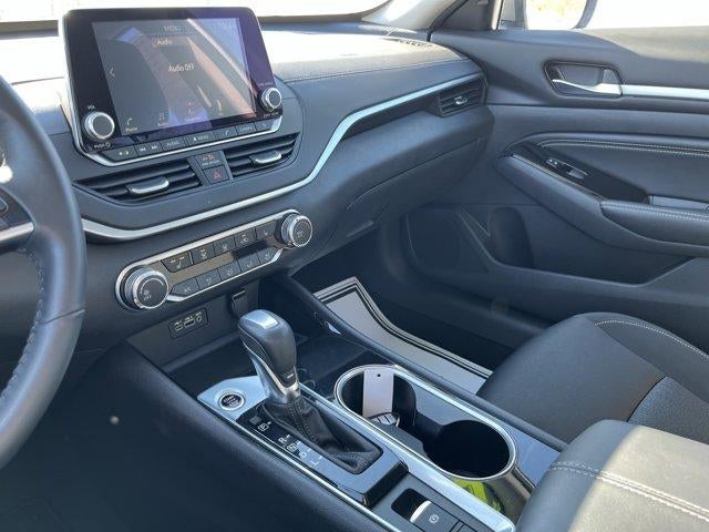 2022 Nissan Altima 2.5 SV Sedan