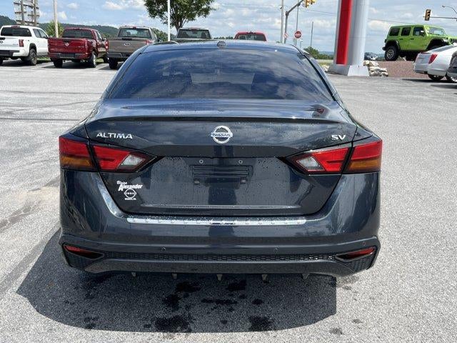 2022 Nissan Altima 2.5 SV Sedan