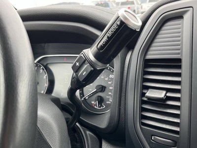 2024 Nissan Titan 4x4 Crew Cab SV