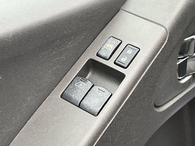 2016 Nissan Frontier 4WD King Cab Auto SV