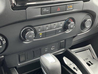 2023 Nissan Frontier Crew Cab 4x4 SV Auto