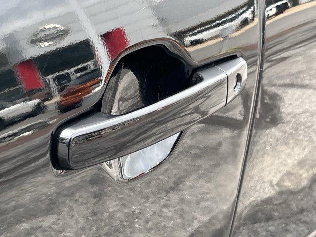 2022 Nissan Frontier Crew Cab 4x4 SV Auto Long Bed