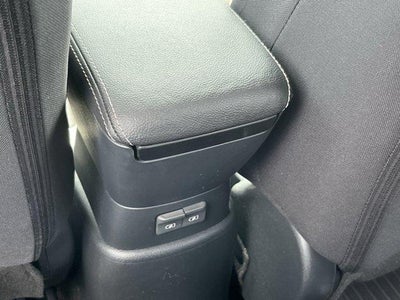 2022 Nissan Kicks S FWD