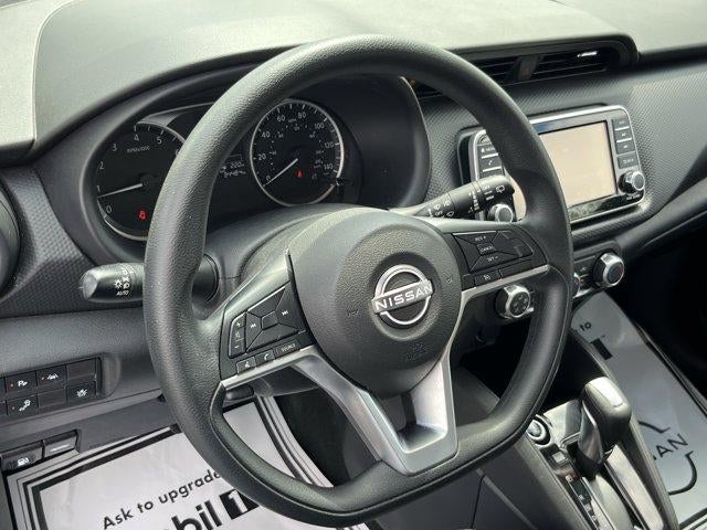 2022 Nissan Kicks S FWD