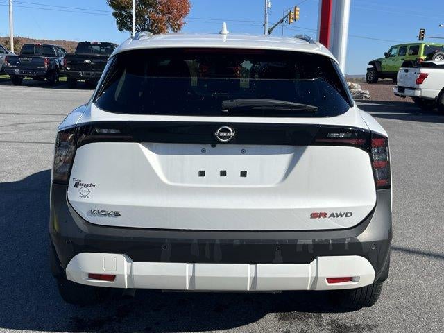 2025 Nissan Kicks SR AWD