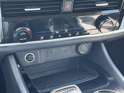 2022 Nissan Rogue AWD SV