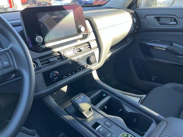 2024 Nissan Pathfinder S 4WD