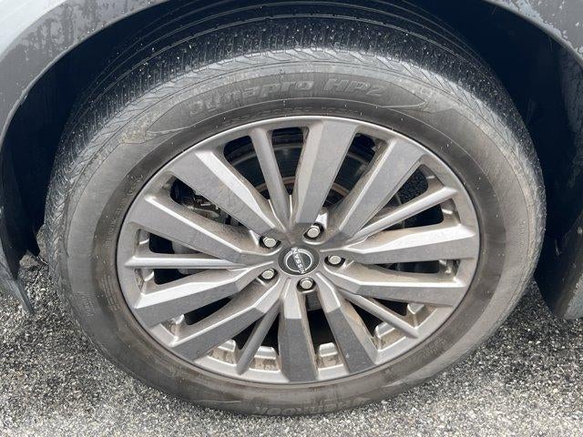 2023 Nissan Pathfinder SL 4WD