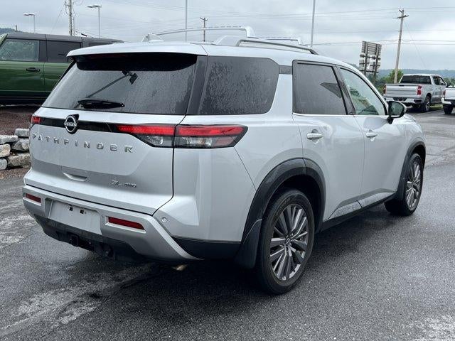2023 Nissan Pathfinder SL 4WD