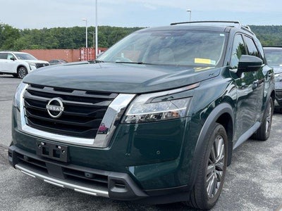 2023 Nissan Pathfinder SL 4WD