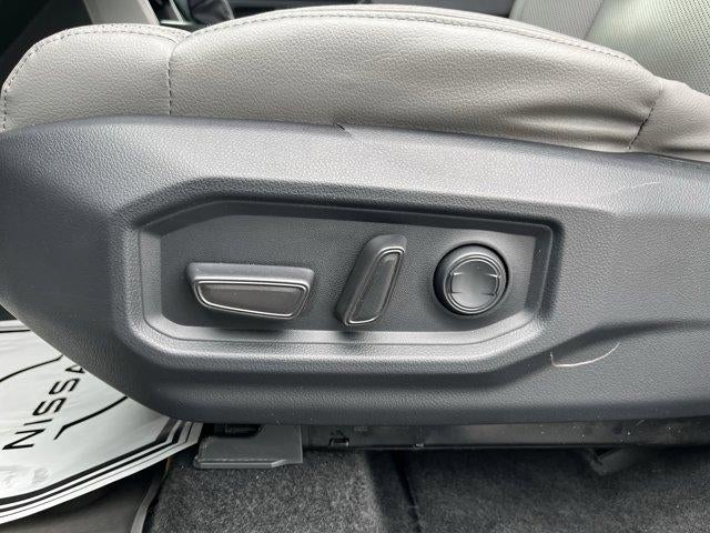 2023 Toyota Tundra 4WD 4WD SR5 CrewMax 5.5' Bed (SE)