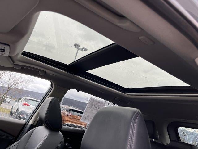 2022 Nissan Rogue AWD Platinum