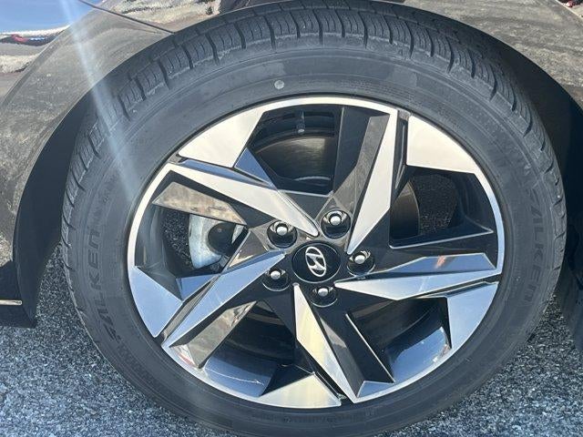 2022 Hyundai ELANTRA Limited IVT