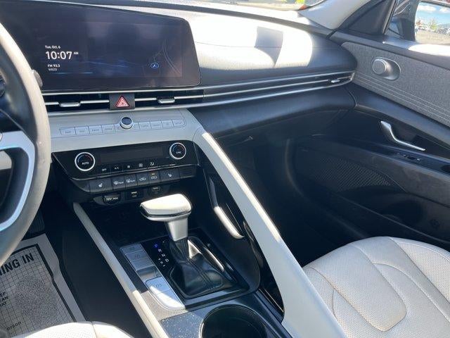 2022 Hyundai ELANTRA Limited IVT