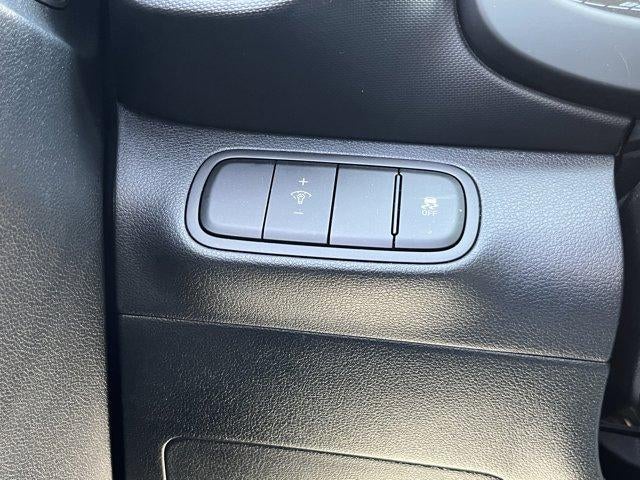 2025 Hyundai VENUE SEL IVT