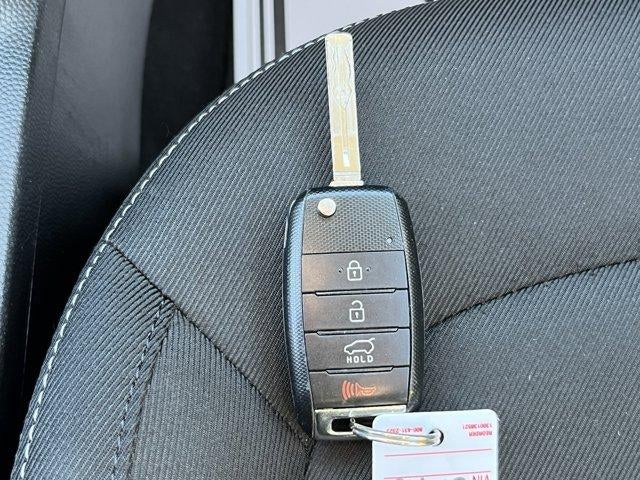 2019 Kia Soul + Auto