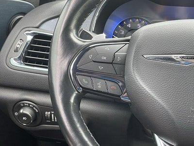 2015 Chrysler 200 4dr Sdn S FWD