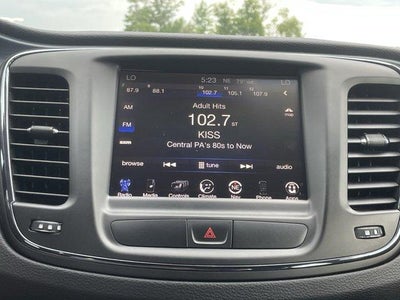 2015 Chrysler 200 4dr Sdn S FWD