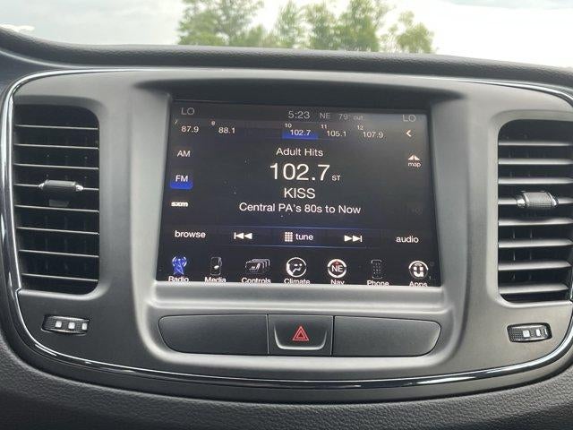 2015 Chrysler 200 4dr Sdn S FWD