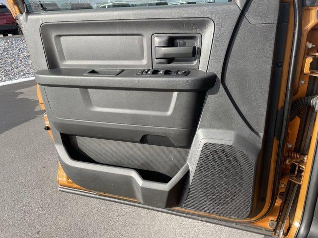 2012 RAM 1500 4WD Crew Cab 5.7 Ft Box Express