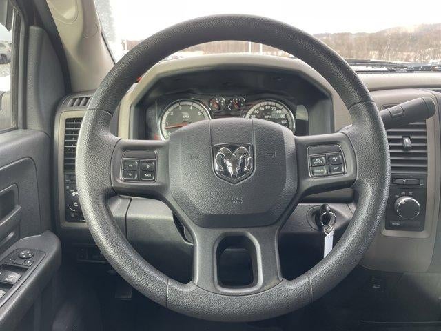 2012 RAM 1500 4WD Crew Cab 5.7 Ft Box Express