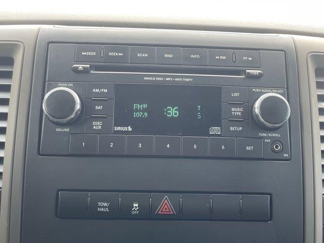 2012 RAM 1500 4WD Crew Cab 5.7 Ft Box Express