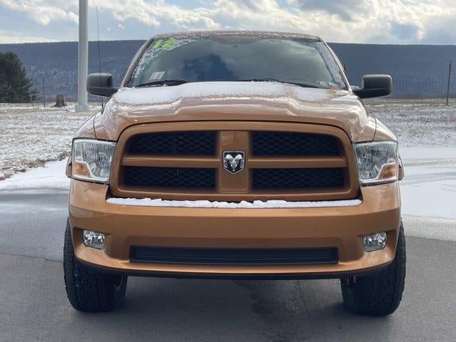 2012 RAM 1500 4WD Crew Cab 5.7 Ft Box Express
