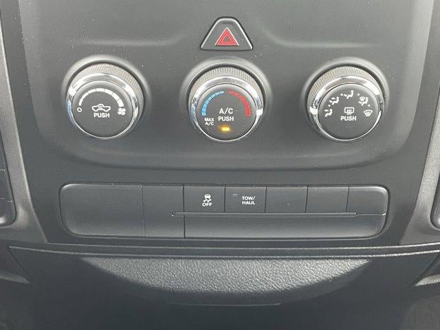 2018 RAM 1500 Express 4x4 Quad Cab 6'4" Box