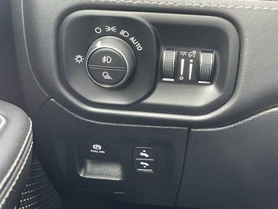 2023 RAM 1500 Limited 4x4 Crew Cab 5'7" Box