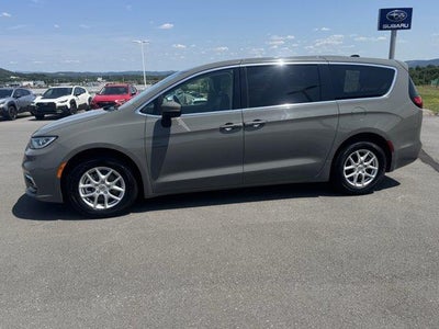 2023 Chrysler Pacifica Touring L FWD