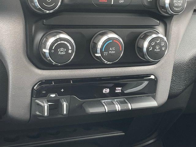 2024 RAM 3500 Big Horn 4x4 Crew Cab 8' Box