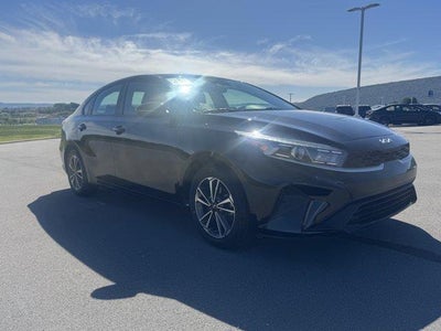 2023 Kia Forte LXS IVT