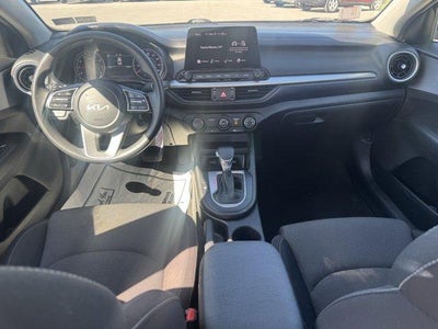 2023 Kia Forte LXS IVT