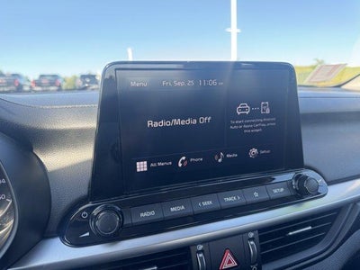 2023 Kia Forte LXS IVT