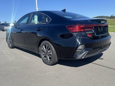 2023 Kia Forte LXS IVT