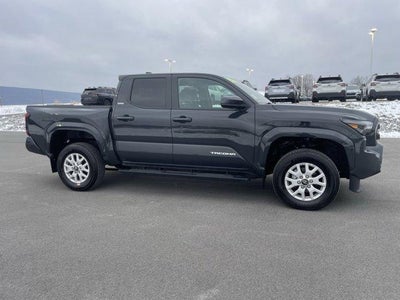 2024 Toyota Tacoma 4WD 4WD SR5 Double Cab 5' Bed AT (GS)