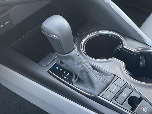 2024 Toyota Camry SE Auto AWD (Natl)