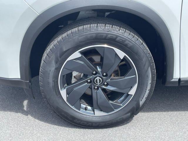2024 Nissan Rogue AWD SV