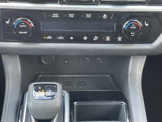 2025 Nissan Pathfinder SL 4WD